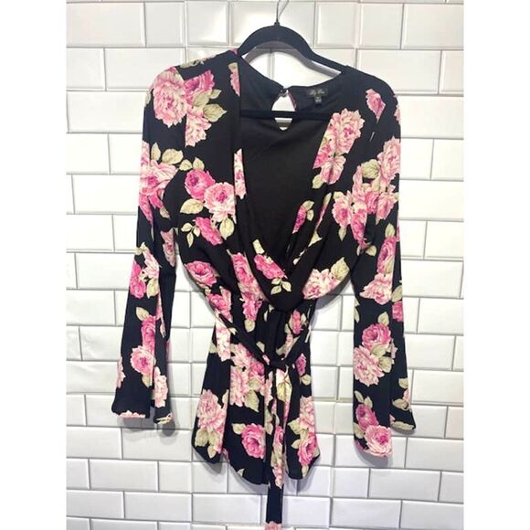 Lily Rose Floral Romper - Picture 2 of 5